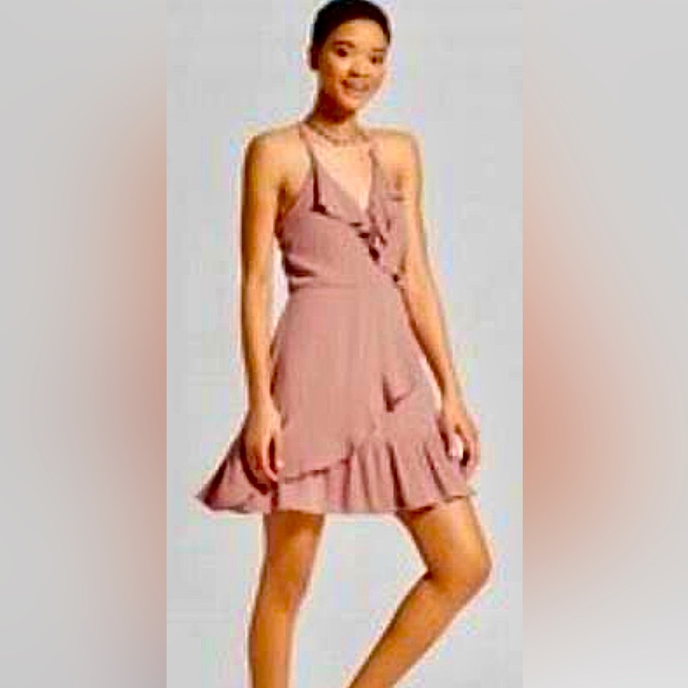 BRAND NEW Mossimo Supply Co Womens Ruffle Wrap Dress size L Muave Pink